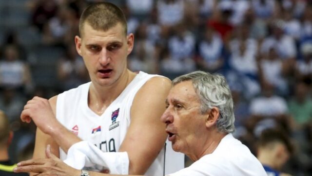 Nikola jokic igra za srbiju na evrobasketu.jpg