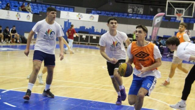 OVAJ-SPORT-RASTE-IZ-DANA-U-DAN-Basket-3-na.jpg OVAJ SPORT RASTE IZ DANA U DAN Basket 3 na.jpg