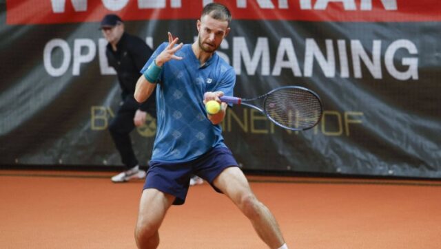 TENIS-OVO-NE-PAMTI-Otisao-u-toaltet-a-kad-se.jpg Tenis ovo ne pamti otisao u toaltet a kad se.jpg