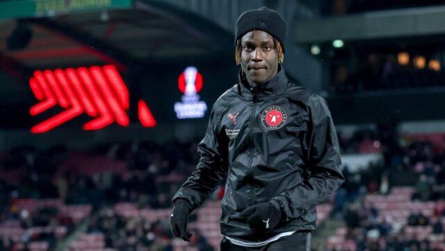 Jezivo Talentovani fudbaler 19 izboden nozem.jpg