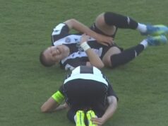 Navijači naterali sudiju da zaustavi igru (FOTO) Navijaci naterali sudiju da zaustavi igru FOTO.jpg