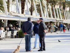 Za Hrvate je četnik, za Srbe ustaša! Sina su mu ubili u Beogradu, preživeo je rak, a danas kao beskućnik skuplja flaše po kontejnerima Za Hrvate je cetnik za Srbe ustasa Sina su mu.jpg