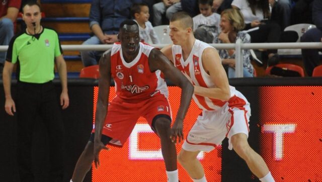Bivsi-kosarkas-Crvene-zvezde-u-Finiks-Sansima.jpg Bivsi kosarkas Crvene zvezde u Finiks Sansima.jpg