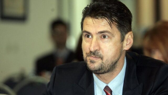 Vladimir-Vanja-Grbic-hitno-primljen-u-bolnicu.jpg Vladimir Vanja Grbic hitno primljen u bolnicu.jpg