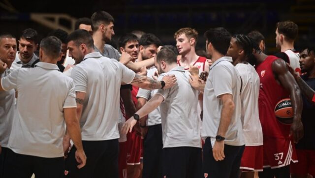 Zvezda-bez-trojice-na-Kritu-Na-njih-ne-moze-da.jpg Zvezda bez trojice na Kritu Na njih ne moze da.jpg