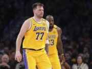 AMERI ZATEČENI! Luka Dončić ne liči na sebe u Los Anđelesu (FOTO) Ameri Zateceni Luka Doncic Ne Lici Na Sebe U Los.jpg