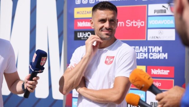 Dusan-Tadic-se-oglasio-i-izazvao-zemljotres-FOTO.jpg Dusan tadic se oglasio i izazvao zemljotres foto.jpg