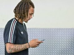 Tata mu igrao za Partizan, a on u tranferu vrednom 65.000.000 evra potpisao za Milan Tata mu igrao za Partizan a on u tranferu vrednom.jpg