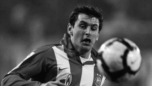 VRATIO-SE-KADA-NAM-JE-BILO-NAJTEZE-Crvena-zvezda-u.jpg Vratio se kada nam je bilo najteze crvena zvezda u.jpg