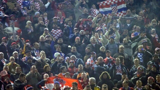 HRVATSKA-U-SOKU-Veliki-hrvatski-klub-pred-gasenjem.jpg Hrvatska u soku veliki hrvatski klub pred gasenjem.jpg