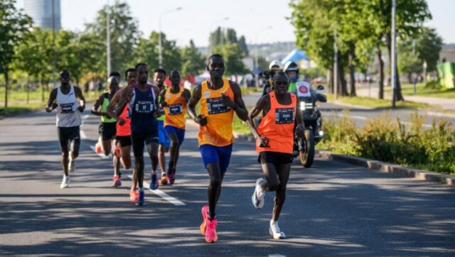Svet gleda u cudu Pao svetski rekord na maratonu u.jpg