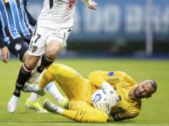 HIT SCENA! Brazilac pao u nesvest kada je saznao da ide na Mundijal, umalo glavu izgubio (FOTO) HIT SCENA Brazilac pao u nesvest kada je saznao da.jpg