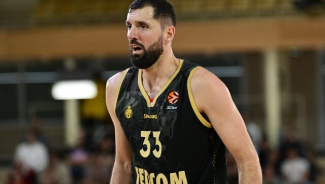 KOSARKASKI ZEMLJOTRES Nikola Mirotic pred potpisom.jpg