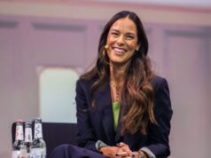 SRPKINJA ZGROZILA CEO SVET! Ana Ivanović mu je sela u krilo, a onda je nastao haos SRPKINJA ZGROZILA CEO SVET Ana Ivanovic mu je sela u.jpg