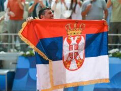 DOK POLA MILIONA LJUDI ČEKA U REDU: Oglasio se Novak Đoković zbok najveće pravoslavne svetinje usred Beograda DOK POLA MILIONA LJUDI CEKA U REDU Oglasio se Novak.jpg