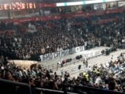 „BIO SI MI SVE!“ KK Partizan i navijači crno-belih odali počast Dejanu Milojeviću (FOTO) БИО СИ МИ СВЕ! КК Партизан и навијачи црно-белих одали почаст Дејану Милојевићу (ФОТО)