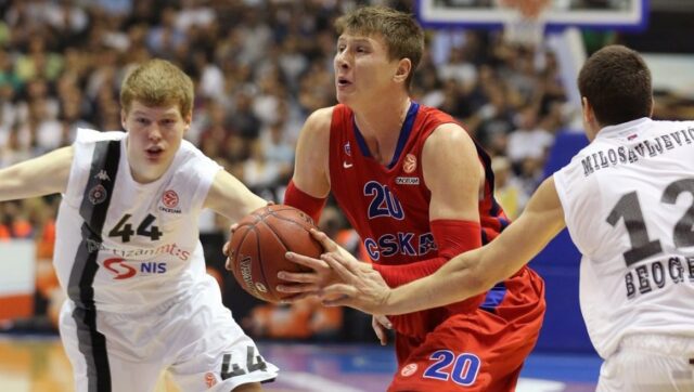 Grobari mu se uzalud nadali evo gde ce davis bertans.jpg