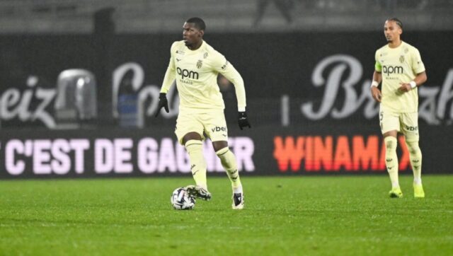 VRATIO-SE-POL-POGBA-Francuz-na-terenu-posle-811-dana.jpg VRATIO SE POL POGBA Francuz na terenu posle 811 dana.jpg