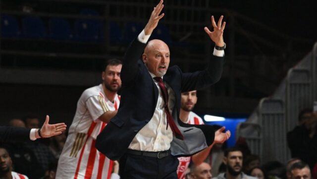Sasa-Obradovic-kratak-posle-poraza-Zvezde-u-Evroligi.jpg Sasa Obradovic kratak posle poraza Zvezde u Evroligi.jpg