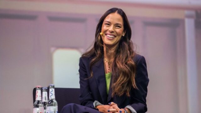 SRPKINJA ZGROZILA CEO SVET Ana Ivanovic mu je sela u.jpg