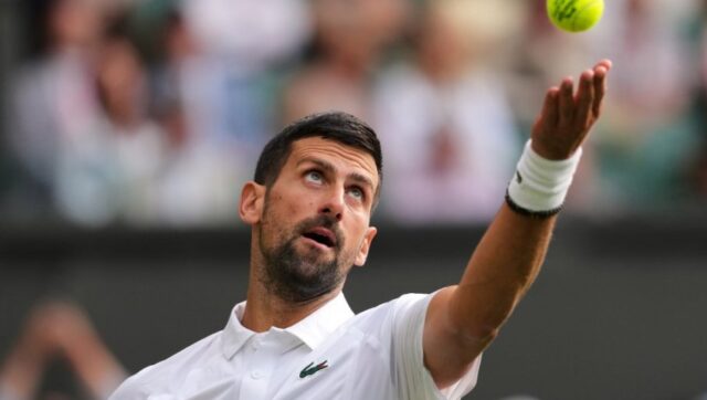 PA GDE BAS ON Novak DJokovic u drugom kolu Vimbldona.jpg
