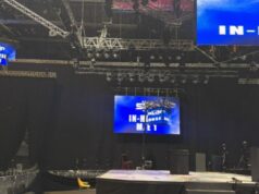 SVE JE SPREMO ZA SPEKTAKL: Velike gužve ispred „Arene“ i UFC prodavnice (FOTO) SVE JE SPREMO ZA SPEKTAKL Velike guzve ispred Arene i.jpg