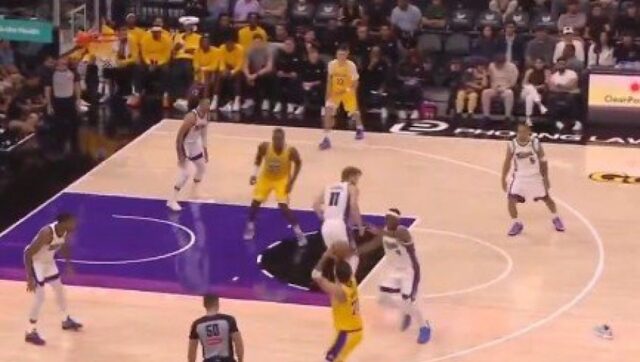 Potez o kom bruji NBA svet Luka Doncic izuo Sabonisa.jpg