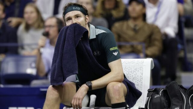 OVO JE GROZNO Bol u svetu tenisa Aleksandar Bublik je.jpg