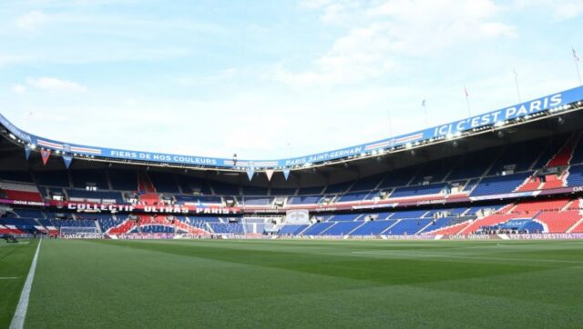 U KOM SMERU IDE IGRA POD OBRUCIMA Fudbalski klub Pari.jpg