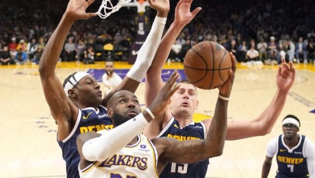 USPESNIJI-SAM-Legenda-NBA-lige-pecnula-Lebrona-DZejmsa.jpg Uspesniji Sam Legenda Nba Lige Pecnula Lebrona Dzejmsa.jpg