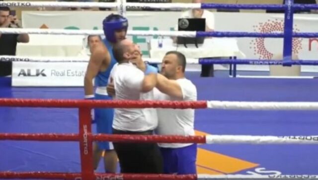 SKANDAL-NA-ZLATIBORU-Trener-upao-u-ring-i-davio-sudiju.jpg Skandal na zlatiboru trener upao u ring i davio sudiju.jpg
