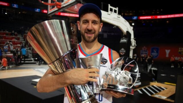 Zvanicno vasilije micic novi kosarkas hapoel tel aviva.jpg