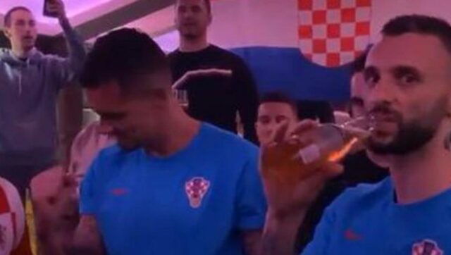 PUSI-PIJE-I-IGRA-FOTO-IGRICE-Hrvatski-fudbaler-uziva-u.jpg PUSI PIJE I IGRA FOTO IGRICE Hrvatski fudbaler uziva u.jpg
