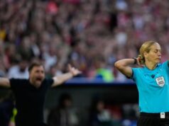 Da li je moguće?! Uveden crveni karton ako fudbaler OVAKO drži ruku?! Još dva nova propisa o isključenjima! Da li je moguce Uveden crveni karton ako fudbaler OVAKO.jpg