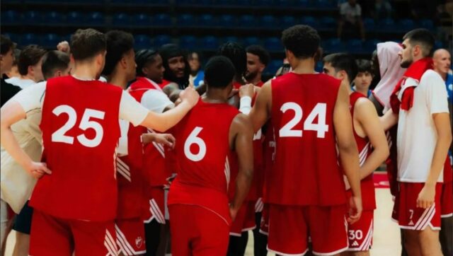 Crvena-zvezda-pusta-ulaznice-za-Hapoel-i-Efes-u-duplom.jpg Crvena zvezda pusta ulaznice za Hapoel i Efes u duplom.jpg