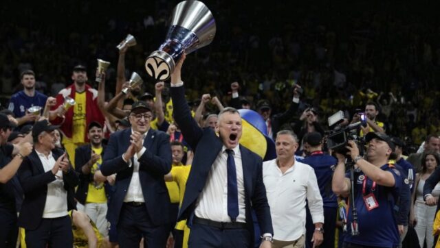 FENER-SE-MUCI-ALI-TRENER-JE-SIGURAN-Prvak-Evrope-sprema.jpg Fener se muci ali trener je siguran prvak evrope sprema.jpg