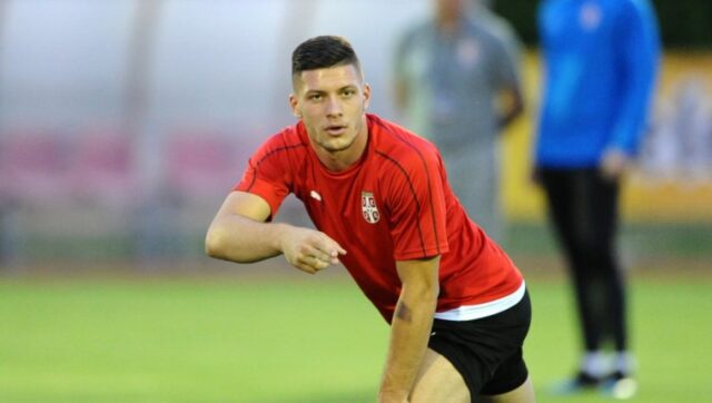 NE-TREBA-MI-PLATA-U-ZVEZDI-Luka-Jovic-podigao-atmosferu.jpg NE TREBA MI PLATA U ZVEZDI Luka Jovic podigao atmosferu.jpg