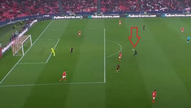 NAJGLUPLJI-GOL-U-ISTORIJI-LIGE-SAMPIONA-Ceo-svet-gleda-i.jpg Najgluplji Gol U Istoriji Lige Sampiona Ceo Svet Gleda I.jpg