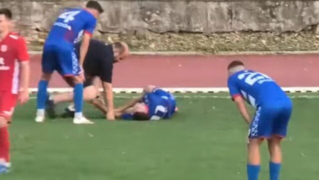UZAS-NA-DERBIJU-U-SRPSKOM-FUDBALU-Igrac-hitno-prevezen-u.jpg UZAS NA DERBIJU U SRPSKOM FUDBALU Igrac hitno prevezen u.jpg