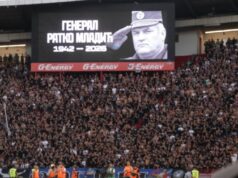 ORI SE „RATKO MLADIĆ, RATKO MLADIĆ“: Delije i Šumari zajedno skandiraju generalu (FOTO) ORI SE RATKO MLADIC RATKO MLADIC Delije i Sumari zajedno.jpg