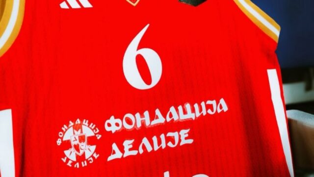 Zvezda-zbog-odluke-drzave-morala-hitno-da-menja-dres-Pala.jpg Zvezda zbog odluke drzave morala hitno da menja dres Pala.jpg