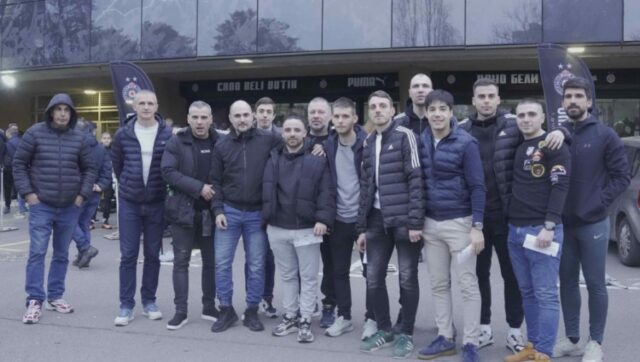 SVI-KAO-JEDAN-Futsaleri-Partizana-uz-fudbalere-protiv-CSKA.jpg Svi kao jedan futsaleri partizana uz fudbalere protiv cska.jpg