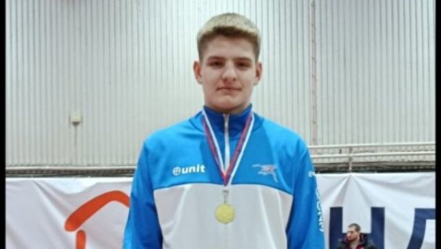 ZAKUCAVA I SJAJNO BACA KUGLU Atleticar koji pomera granice.jpg