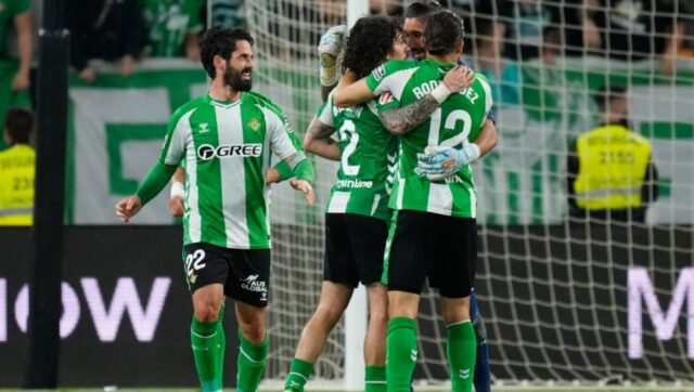 LUDNICA U ANDALUZIJI Betis posle 21 godinu u Ligi sampiona.jpg