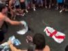 SCENE KOJE SU ZGROZILE PLANETU: Evo šta su Argentinci uradili odmah nakon meča sa Engleskom SCENE KOJE SU ZGROZILE PLANETU Evo sta su Argentinci uradili.jpg