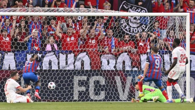 Zvezda-pokradena-u-Plzenju-Oglasio-se-i-sudijski-ekspert-i.jpg Zvezda pokradena u Plzenju Oglasio se i sudijski ekspert i.jpg