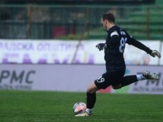 Najveći baksuz srpskog fudbala: Lomili mu lice i nogu protiv Zvezde i Partizana, sad doživeo novu jezivu povredu Najveci baksuz srpskog fudbala Lomili mu lice i nogu protiv.jpg