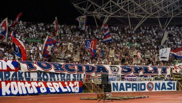 Navijaci-Hajduka-iz-Splita-skupili-novac-za-coveka-koji-je.jpg Navijaci Hajduka iz Splita skupili novac za coveka koji je.jpg