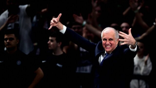 Zeljko-Obradovic-ponovo-pred-Grobarima-Oglasio-se-Partizan.jpg Zeljko Obradovic ponovo pred Grobarima Oglasio se Partizan.jpg