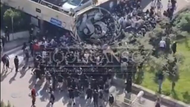 Haos u splitu policija privela vise od 100 navijaca hajduka.jpg